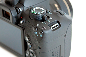 Canon-T5i-700D-Experience-Body1